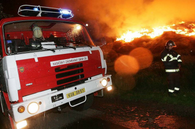 V kolínské "Lučebce" hořelo, škoda jde do půl milionu korun