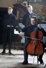 20211227215717_IMG_7006: Foto: Komorní sbor ZUŠ Kutná Hora Caritas připravil Vánoční koncert v kostele sv. Jana Nepomuckého