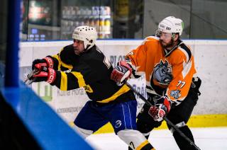 Foto: V úterním zápase AKHL hokejisté HC Dělový koule porazili HC Nosorožci 6:3!