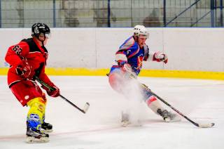 Foto: V úterním zápase AKHL hokejisté HC Koudelníci porazili HC Mamut 12:5!