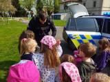 20220504175601_policie017: Kutnohorští policisté se s dětmi sešli na dopravním hřišti