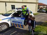 20220504175609_policie024: Kutnohorští policisté se s dětmi sešli na dopravním hřišti