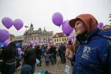 Video: Vánoční vypouštění balónků v Kolíně. K nebi se jich vzneslo 928