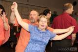 20230401010250_IMG_3182: Foto, video: V Bramborách v pátek tančili na Obecním plese, hlavní cenou tomboly byl sud piva!