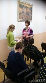 DSC_2161: Děti ze ZŠ - máměstí děkují Ireně Růžičkové z Městské knihovny v Čáslavi