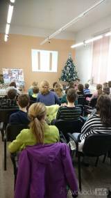 DSC_2165: Děti ze ZŠ - máměstí děkují Ireně Růžičkové z Městské knihovny v Čáslavi