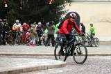 5G6H3166: Foto: Bikeři si na Nový rok připili tradičně na kutnohorském Palackého náměstí