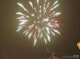 DSCN8032: Foto, video: Na čáslavský novoroční ohňostroj bylo zvědavé zaplněné Žižkovo náměstí