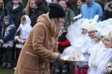 20231213202741_IMG_3968: Foto: Na vánočním jarmarku v kutnohorské Pohádce tradičně dražili sladkého kapra!
