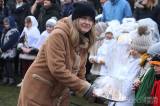 20231213202743_IMG_3972: Foto: Na vánočním jarmarku v kutnohorské Pohádce tradičně dražili sladkého kapra!