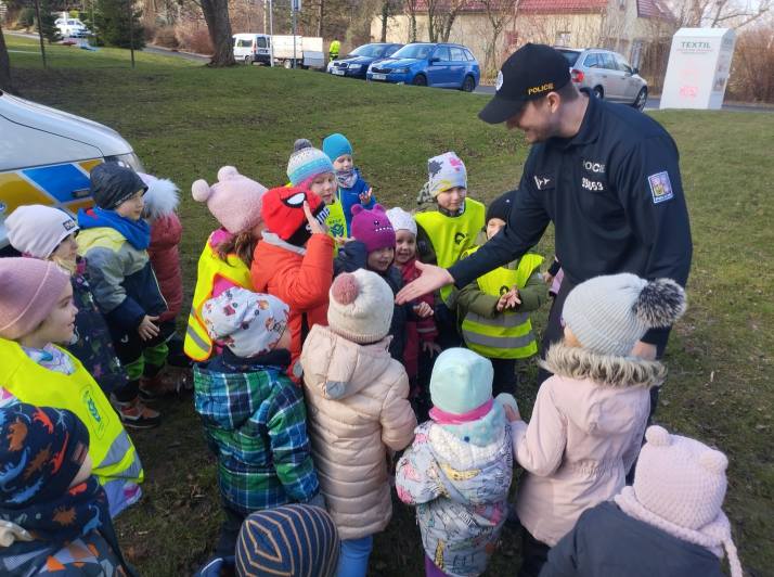 Policista Lukáš Krupička zavítal mezi děti v Mateřské škole Čáslav - Čeplov
