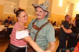 20240303021715_IMG_2700: Foto: Na maškarním plese v Močovicích zahrála Laura Bohuslava Ryšánka!