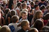 img_6471: Foto: Deváťáci z kolínské „čtyřky“ se loučili se základní školou, dostali i slavnostní šerpy