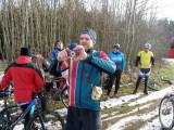 P1090013: Foto: Parta sportovců z Kutné Hory vyrazila na první zimní vyjížďku roku 2016