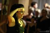 5G6H1800: Foto: Maturantky obchodní akademie si pro svůj ples zvolily army styl