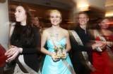 Foto: Maturiťák ve stylu Oscarů, studenti liblického SOŠ měli ples ve Starých lázních