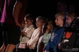 IMG_0949: Foto: Škola z Marsu přivedla na divadelní podium kolínské děti i jejich učitelky