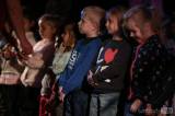 IMG_0950: Foto: Škola z Marsu přivedla na divadelní podium kolínské děti i jejich učitelky