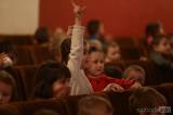 IMG_0964: Foto: Škola z Marsu přivedla na divadelní podium kolínské děti i jejich učitelky