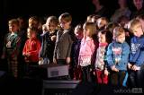 IMG_0969: Foto: Škola z Marsu přivedla na divadelní podium kolínské děti i jejich učitelky