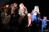 IMG_0989: Foto: Škola z Marsu přivedla na divadelní podium kolínské děti i jejich učitelky