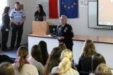 5G6H8413: Foto: Policisté navštívili maturanty na čáslavské průmyslovce
