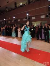 DSCN2653: Foto, video: Studenti dvou tříd Střední zemědělské školy tančili na plese v Grandu