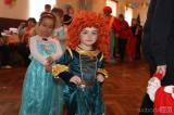 5G6H1125: Foto: S církvickými dětmi si na nedělním karnevale pohrál i Shrek