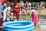 img_3609f: Foto: Děti si užily zábavný den ve Zbýšově, došlo i na koupání v rybníku