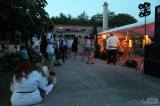 img_6635: Foto: V Semtěši se odpoledne bavili u historického programu, večer zahrála skupina Volant