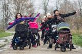 Závody maminek, tatínků, či prarodičů s kočárky odstartuje ve Vorlíčkových sadech