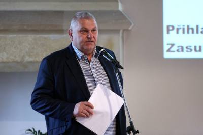 Hejtman Miloš Petera si přijel s kutnohorskou opozicí vysvětlit vztah města a kraje
