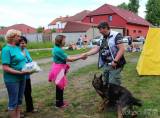 20160526_098: Foto: Ukázky výcviku psů v Nových Dvorech sklidily potlesk diváků