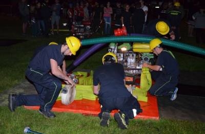 V noční hasičské soutěži v Potěhách zvítězily týmy Hostovlic a Kynic!