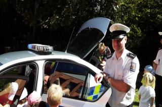 Dopravní policisté jsou u dětí oblíbení, tentokrát zavítali do Zbraslavic