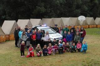 Policisté zavítali za dětmi na tábor na Pančavě ve Zbraslavicích