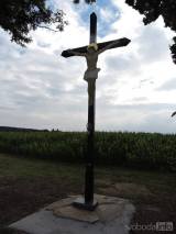 20160717204731_DSCN7765: Ve Zbýšově mohou od začátku prázdnin obdivovat obnovený kříž