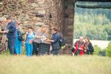 20160719104849_4web: Foto: Letošní festival Folk na Lichnici přilákal na zřiceninu hradu desítky návštěvníků