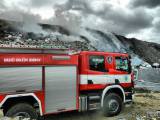 11737809_731774340267943_7816163209286620823_n: Foto: S požárem na skládce v Čáslavi bojovali také hasiči z Golčova Jeníkova