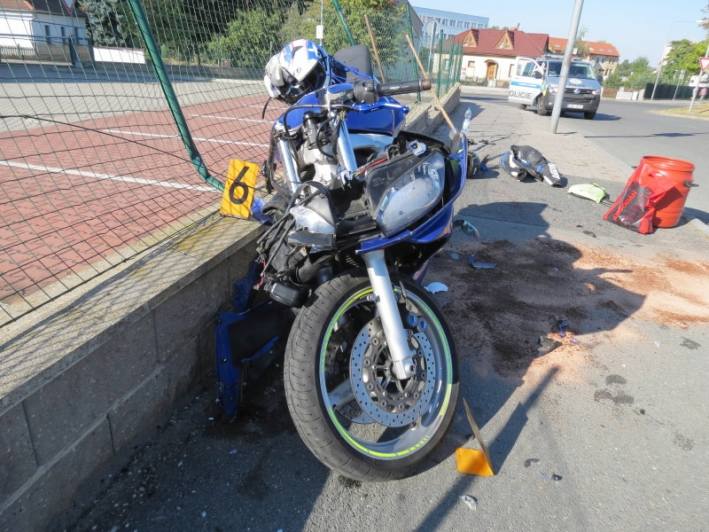 Na Kutnohorsku bourali tři motorkáři, naštěstí bez vážného zranění
