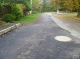 20161022075651_jetelova20: Jetelová ulice v Čáslavi má opravený asfaltový povrch