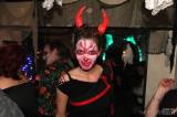 20161030013234_5G6H9554: Foto: Divokou halloweenskou párty rozjeli v sobotu v Pubu na Palackého náměstí