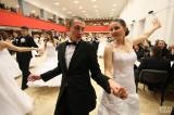 20161209221648_5G6H6270: Foto: Taneční 2016 skončily, v Lorci tančili na závěrečném „Věnečku“ v pátek