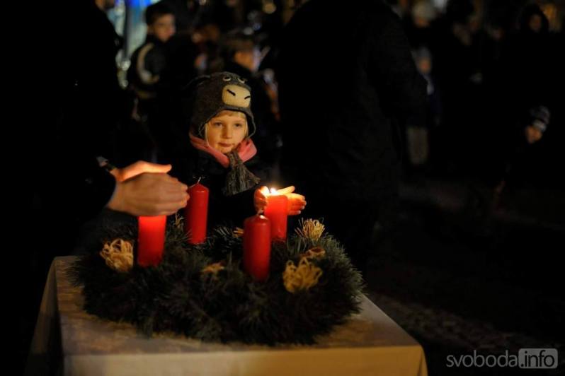 Na Karlově náměstí v neděli zapálí čtvrtou adventní svíčku