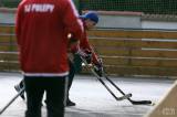 20161226135349_IMG_3237: Foto: Ve Veltrubech si na Štěpána dali tradiční turnaj v bandy hokeji
