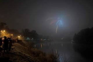 Foto: V Kolíně odpálili novoroční ohňostroj