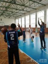 20170124224430_unnamed6_2: Foto: Basketbalisté navštívili kolínskou Jedničku