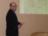 20170125131216_35: Docent Jan Dušek přednášel v Čáslavi o staroaramejských nápisech