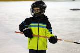 20170128153642_IMG_6489: Foto: Desítky dětí si na čáslavském zimním stadionu v rámci "Týdne hokeje" vyzkoušely roli hokejisty