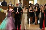 20170210235310_IMG_8192: Foto: Studenti oktávy čáslavského gymnázia se na maturitním plese vrátili do devadesátek